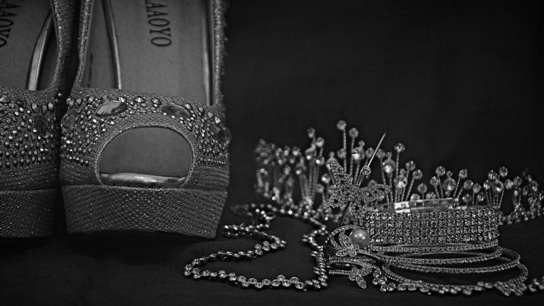 Comment choisir les bons bijoux pour sublimer sa tenue de mariée ?